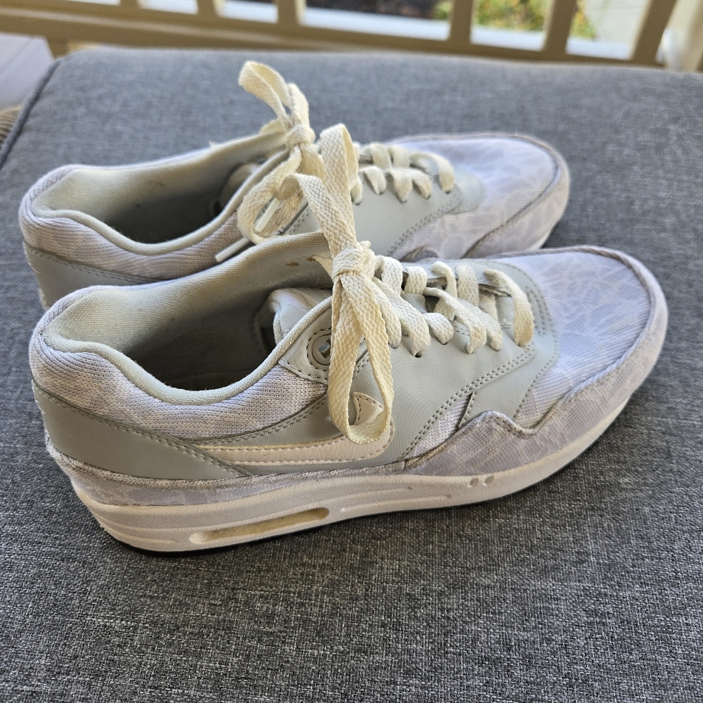 Nike Air Max 1 JCRD Womens Size 6.5, Classic Nikes With Cool Pattern